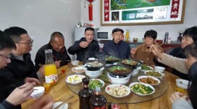 ​甘肃丝路春白酒价格(丝路春45度白酒价格)