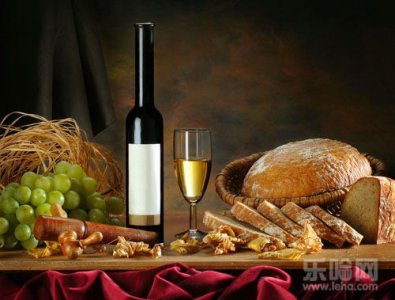 ​来例假能吃葡萄酒(来例假能喝葡萄酒吗)