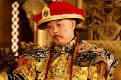 ​乾隆退位后的三年都做了什么