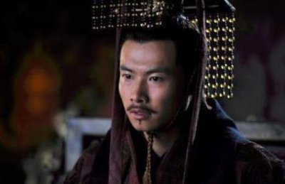 ​曹丕为何先选择攻打东吴而不是弱小的蜀汉呢？