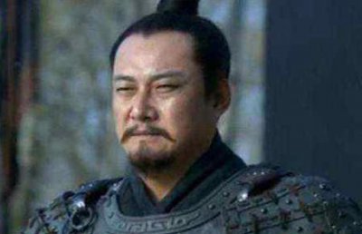 ​曹操对养子秦朗非常喜爱，为何秦朗却非常低调呢？