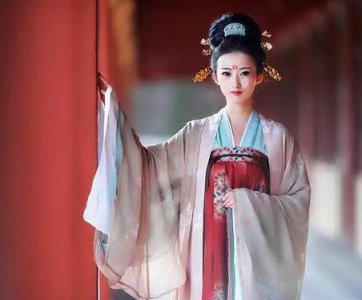 ​后宫中有那么多的宫女 清朝皇帝身边为何不用宫女伺候