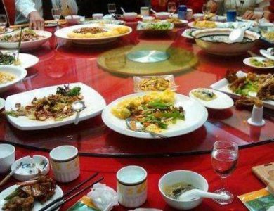 ​说说古代皇帝请大臣吃饭的流程 大臣一般都会吃到什么
