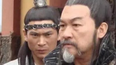 ​宇文化及为什么不效仿曹操，“挟天子以令诸侯”？