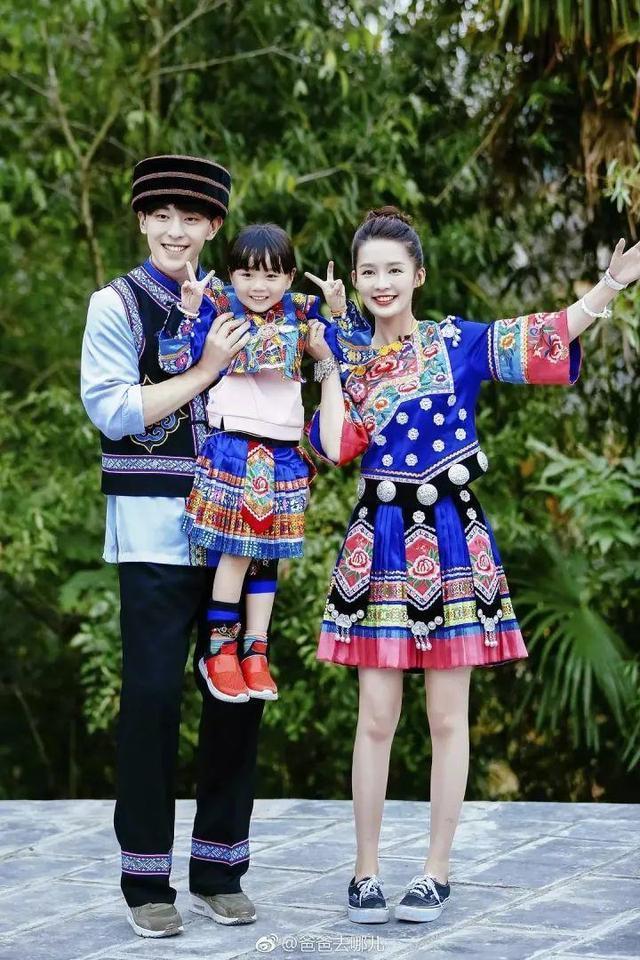 邓伦多次表白李沁？连陈小春都看出来他俩不一般