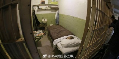 ​1962年，美国旧金山恶魔岛联邦监狱曾发生一起越狱事件，日前