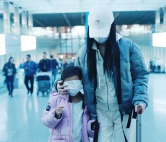 李小璐微博公开了一段视频，网友：这次是真的被感动到了