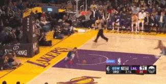 蔡徐坤不配做NBA形象大使？我呸，你们这些不懂球的直男！