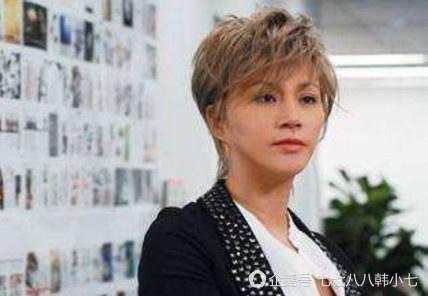 娱乐圈那些变性“美女”们 男儿时照片曝光 遭网友们惊呼