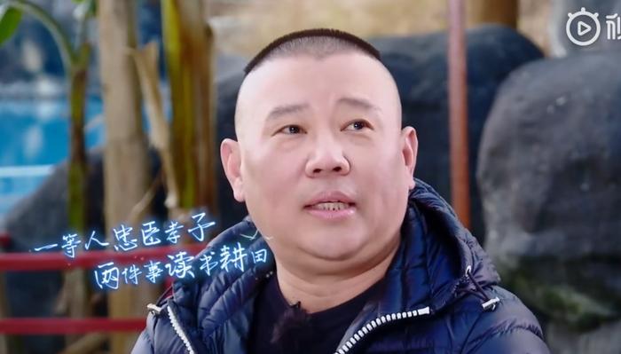 郭德纲4岁小儿子曝光，长发及腰造型个性，不像郭麒麟撞脸汪苏泷