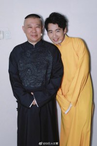 ​郭德纲4岁小儿子曝光，长发及腰造型个性，不像郭麒麟撞脸汪苏泷