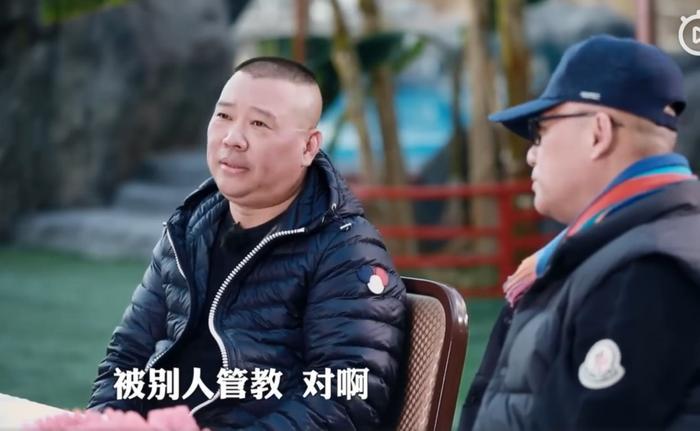 郭德纲4岁小儿子曝光，长发及腰造型个性，不像郭麒麟撞脸汪苏泷