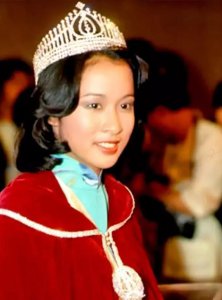 ​郭晶晶婆婆朱玲玲：二婚再嫁百亿富豪，这个女人的好命靠什么？