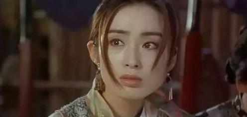 电影女星的美丽瞬间：朱茵眨眼