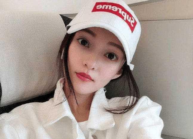 张韶涵微博开轰范玮琪夫妇：黑白狗别乱叫