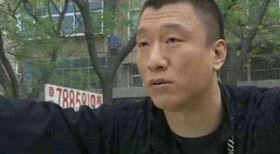 ​《征服》里的卖瓜大汉来头不小？拍完戏后，孙红雷用4个字评价他