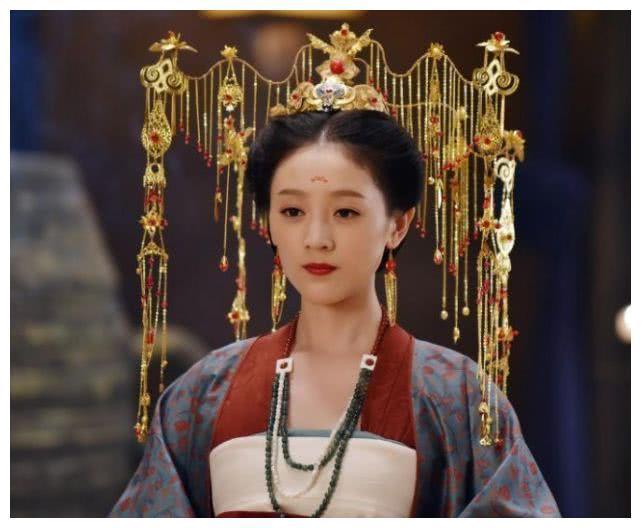 2年前这部剧才叫真的硬核，认出了孟婆三七，却没认出“严莉莉”