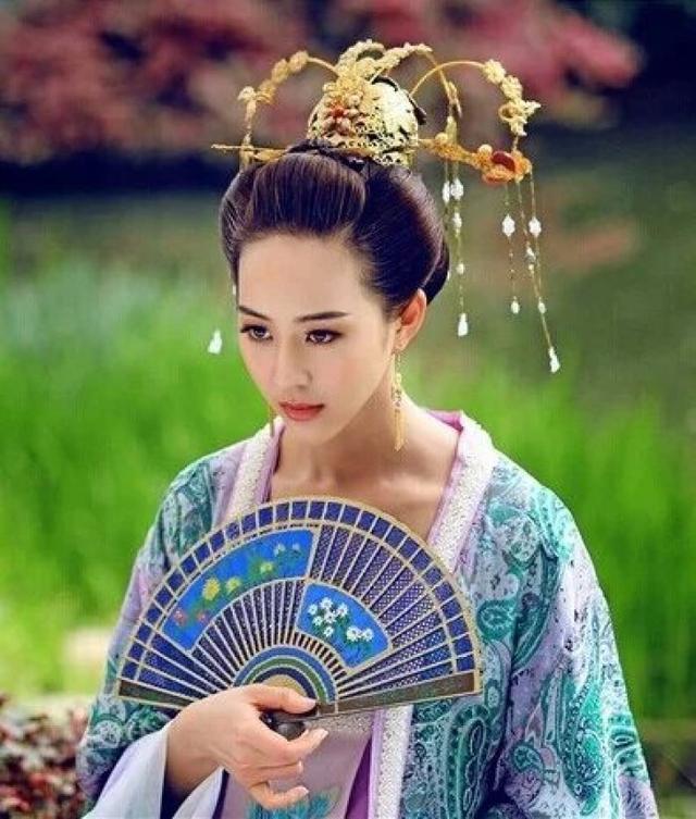 “用无辜的脸，做狠毒的事”，被这些萌妹脸演坏人的演员圈粉了！