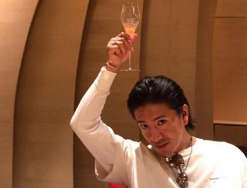 罗志祥平安夜获木村拓哉翻牌，不过两人粉丝差距太大，这有点尴尬