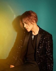 ​罗志祥平安夜获木村拓哉翻牌，不过两人粉丝差距太大，这有点尴尬