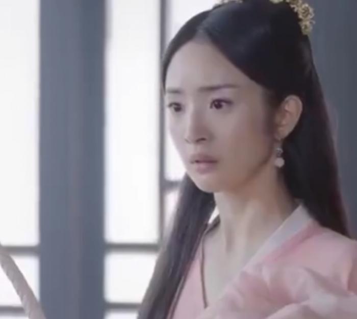 小女花不弃：英雄不问出处，她天生“富婆命”，圣女身份咱不稀罕