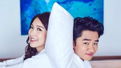 ​李亚男怀孕即将剖腹产，在微博晒自己孕照，网友：这脚真让人心疼