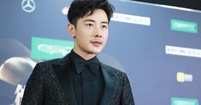 ​罗晋亮相微博之夜，被记者刁难问道结婚爽不爽，罗晋回答满分！