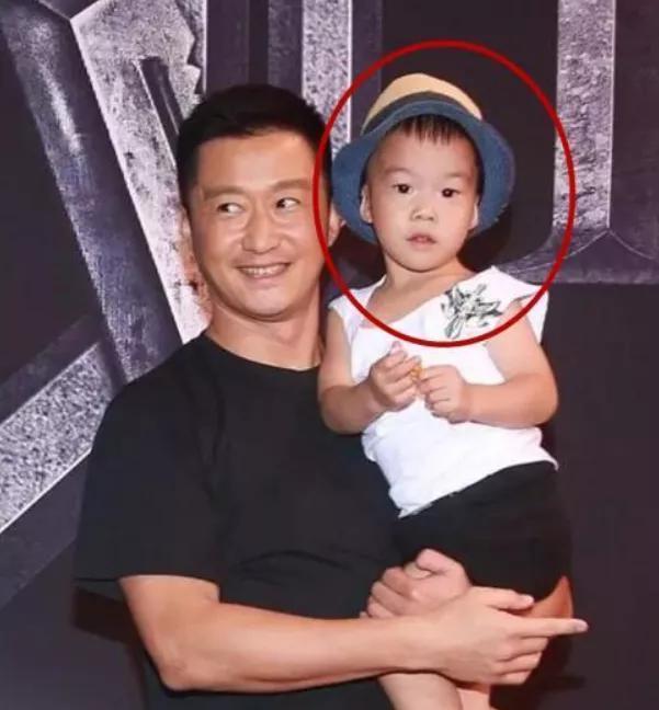 吴京的儿子叫吴所谓，听到他二儿子的名字，果然比吴所谓还随便