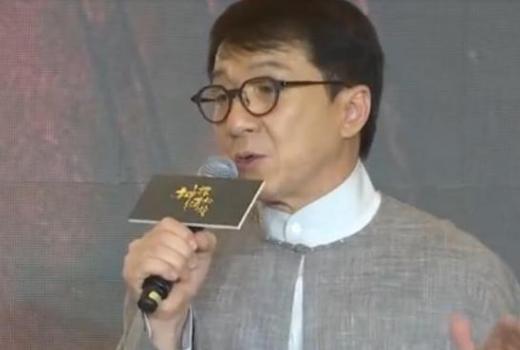 成龙怒批某位年轻演员，成龙：别人不敢讲我敢讲，我有这个资格讲