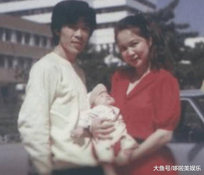 56岁蔡明神秘老公曝光, 恩爱30多年, 她儿子的电影你一定看过