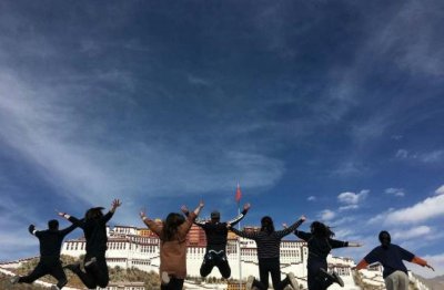 ​那些旅行路上的穷游女，是真的穷吗老司机道出实情