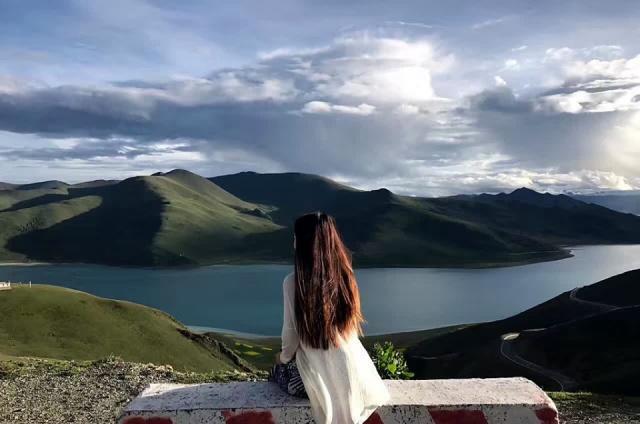 那些旅行路上的穷游女，是真的穷吗老司机道出实情