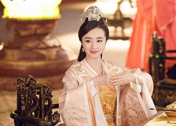 旋风少女：胡冰卿自曝童年趣事,与双胞胎姐姐胡玉洁性格相差太大