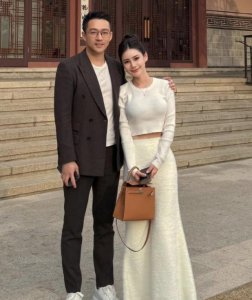 ​恭喜！汪小菲把头像换成夫妻合照，正式脱离大S开始新生活