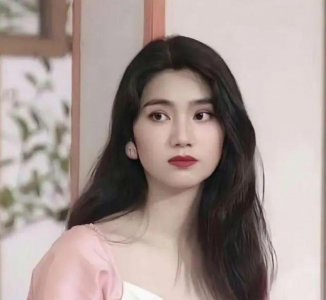 ​生下儿子却不被男友承认，大美人洪欣的情路十分坎坷