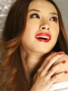 ​主持人杨珊（主持人杨珊珊个人资料简介照片）