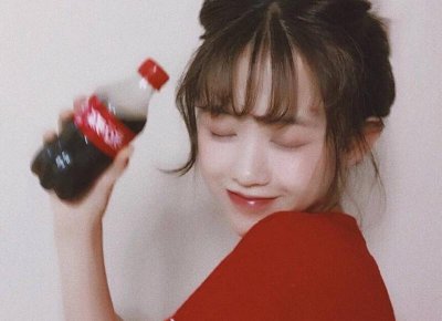 ​姑娘相亲带闺蜜吃饭消费3千，男人：“我一口没吃，你们自己付”