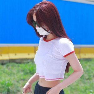 ​葡萄酒红色发色(葡萄酒红色发色会掉成什么颜色)