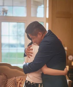 ​60 岁霸道总裁火遍全网，我妈的钱包被掏空了