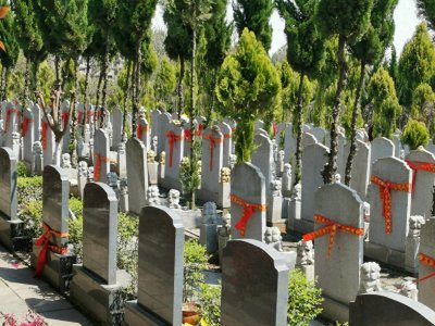 ​老人说“立碑不能乱立，三人不立碑”，这三人是谁？还有道理吗？