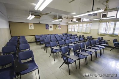 ​“双减”之下10年的教培机构老师被裁员崩溃大哭：我的青春结束了