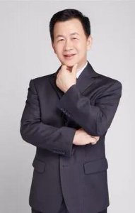 ​王右军：霸蛮企业家 跨界多面手 热心清华人
