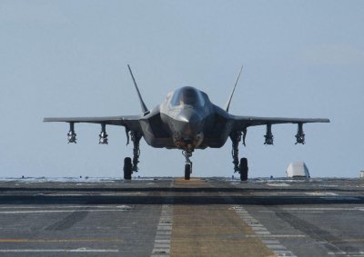 ​人民空军未来的主要对手，新的“寡妇制造者”-F35战斗机