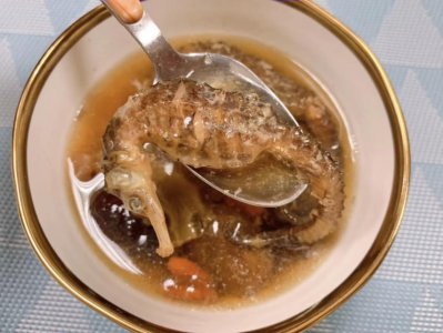 ​海马田七炖鸡汤