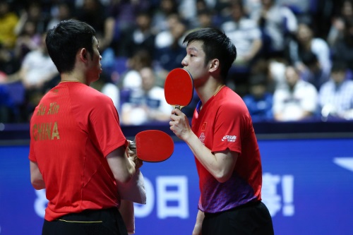 乒乓球——日本公开赛：樊振东/许昕夺得男双冠军