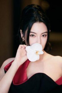 ​张雨绮爆料分手于适，综艺官宣新男友，袁巴元前妻手撕难阻不止