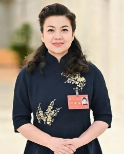 ​27次登春晚的“钉子户”张也，突然销声匿迹5年，原因是照顾父亲