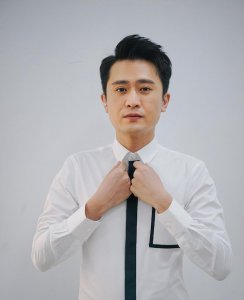 ​主持人杨帆：娶平凡妻子李松奇，生下两个女儿，日子过得有滋有味