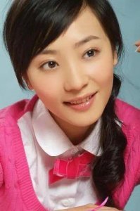 ​演员曲栅栅：嫁给困顿中的黄海波，九年任劳任怨相扶持，如今终于苦尽甘来