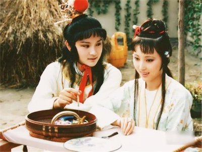 ​当初支持木石前盟的贾母，为何后来放弃黛玉成就金玉良缘？